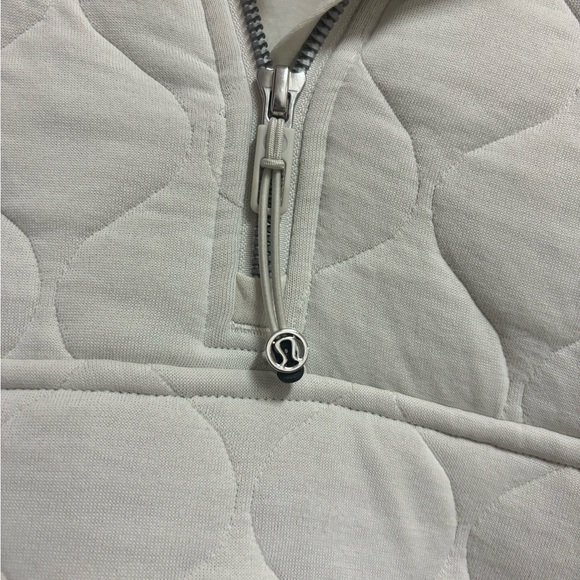Lululemon quilt scuba half zip - Picture 5 of 5